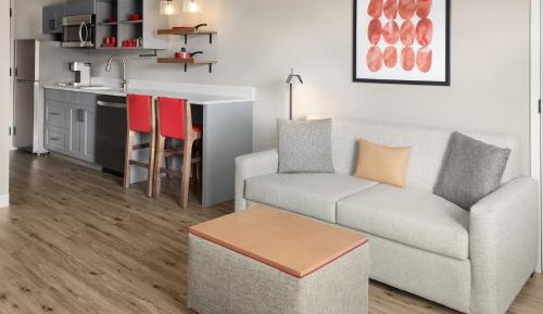 One-Bedroom King Suite, Non-Smoking