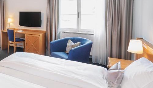 Large Single Room