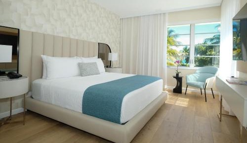 Ocean Front Corner King
