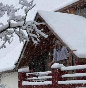 Family Room with Mountain View