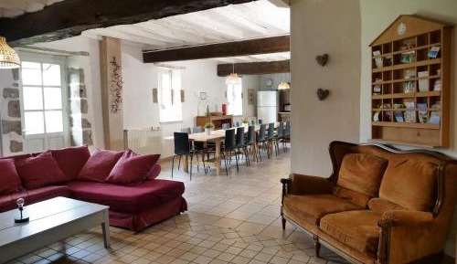 Twin Room with Shared Bathroom