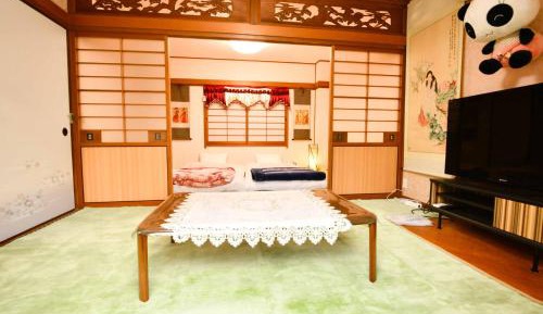 Japanese-Style Room