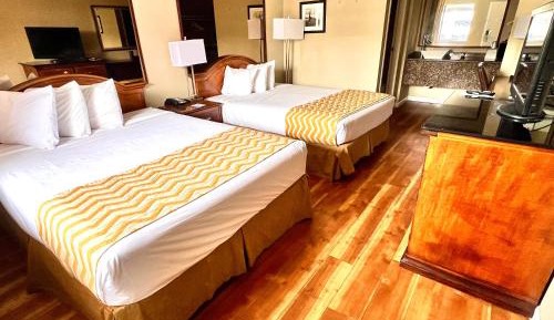 Queen Room with Two Queen Beds - Non-Smoking