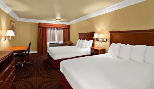 Queen Room with Two Queen Beds - Non-Smoking