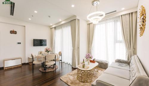 Apartment with Lake View