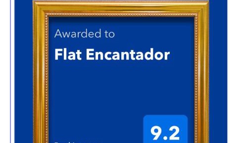 Apartment with Mountain View