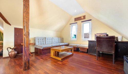 Superior One-Bedroom Apartment