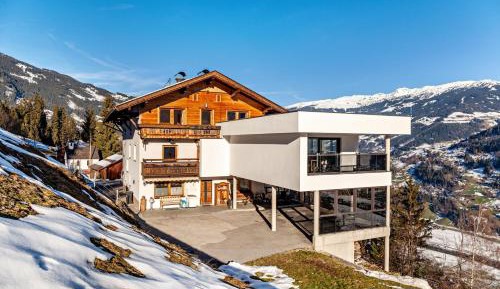 Superior Apartment with City View