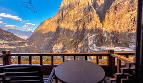 Queen Room with Balcony