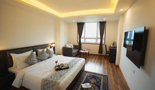 Double Room with Mountain View