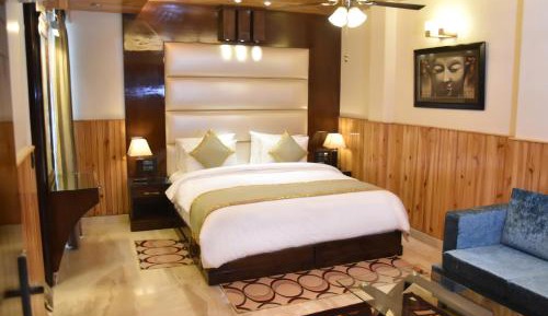 Deluxe Double Room with Terrace