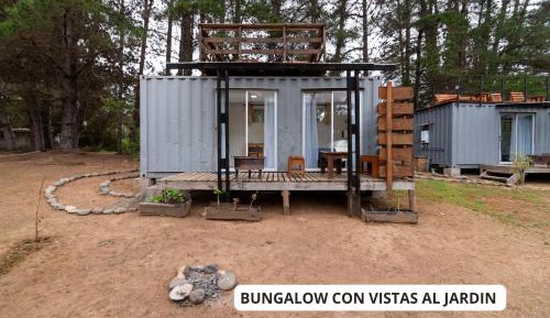 Bungalow with Garden View