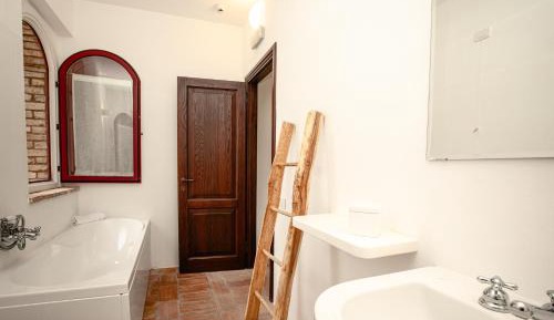 Deluxe Double Room with Bath