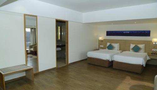 Deluxe Double or Twin Room (15% discount on food and soft beverage)
