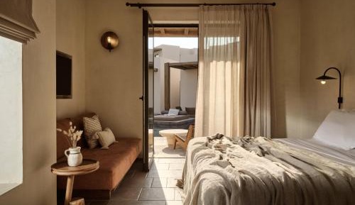 Junior Suite with Pool View