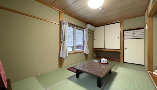 Economy Twin Room