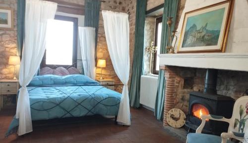 Quadruple Room with Private Bathroom