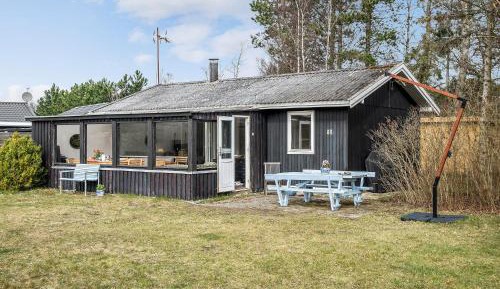 Three-Bedroom Holiday Home 