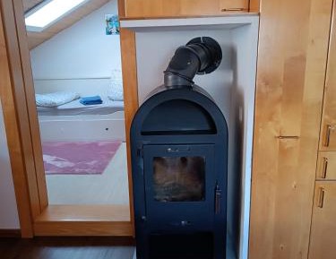 Apartment with Mountain View