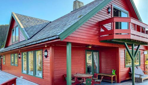 Four-Bedroom Holiday Home