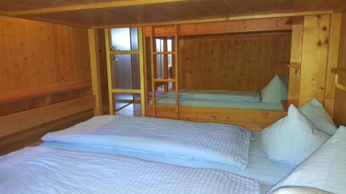 6-Bed Dormitory Room