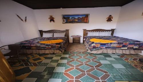 Quadruple Room with Shared Bathroom