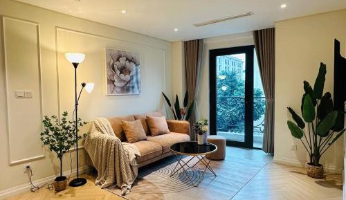 One-Bedroom Apartment with Balcony