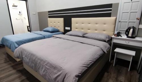 Triple Room with Private Bathroom