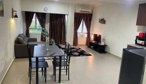 Apartment with Pool View 