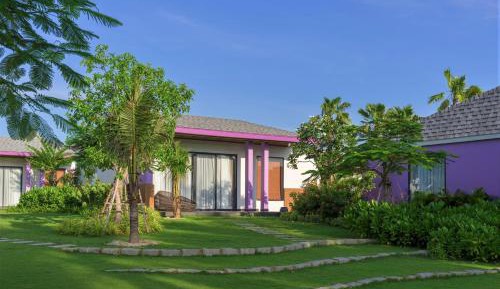 TTC Beachfront Oasis Villa with Terrace