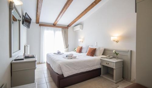 Superior Double or Twin Room with Mountain View