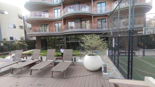 One-Bedroom Apartment