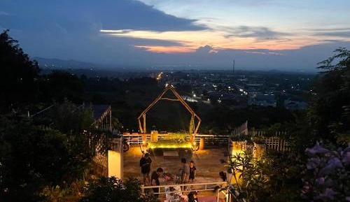 Twin Room with Shared Bathroom