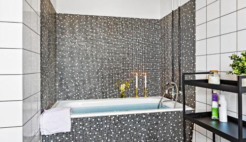 One-Bedroom Holiday Home