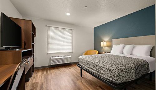 King Suite with Sofa - Disability Access/Non Smoking