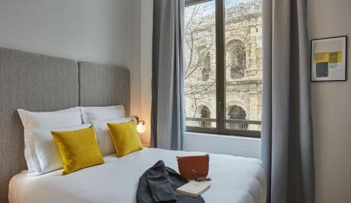 Studio with Arenas View