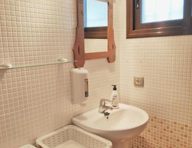 Quadruple Room with Private Bathroom