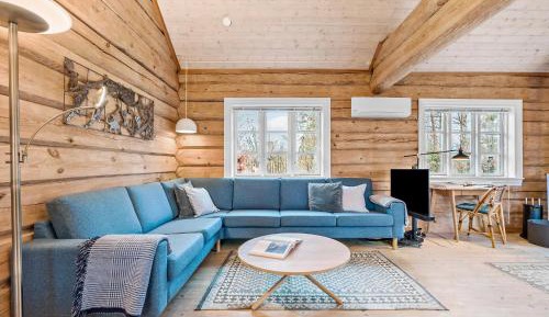 Four-Bedroom Holiday Home