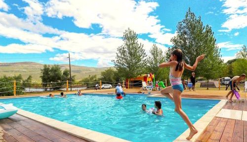 Bungalow with Garden View