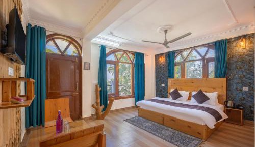 King Room with Mountain View