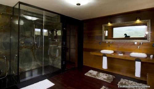 Suite with Mountain View