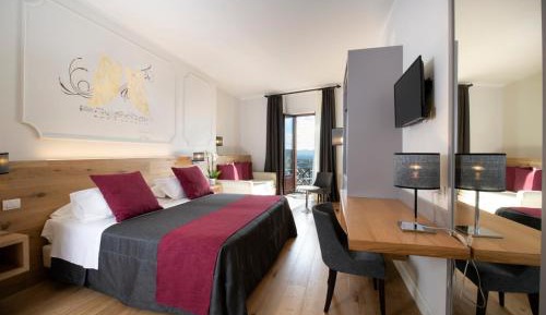 Comfort Double or Twin Room with Valley View and Balcony