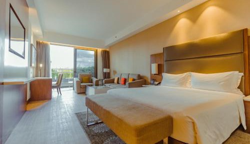 Junior King Suite with Balcony 2