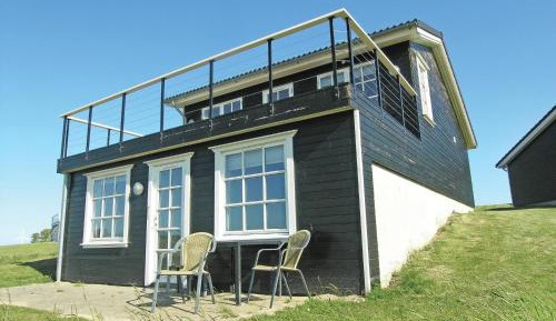 Three-Bedroom Vacation Home 