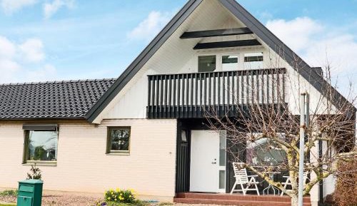 Three-Bedroom Vacation Home 