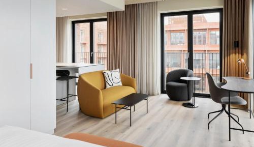 Deluxe Queen Studio with Sea View