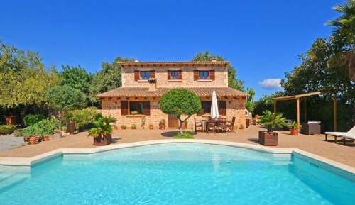 Villa with Garden View