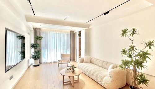 Apartment with Pool View 