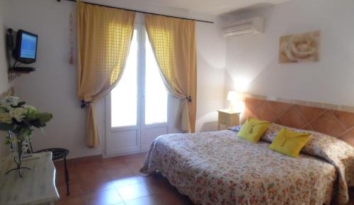 One-Bedroom Bungalow