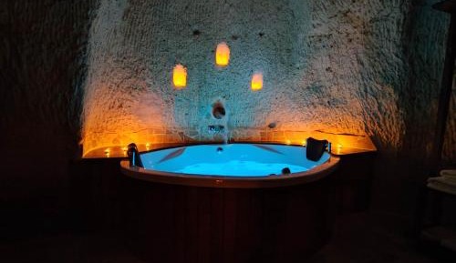 Queen Room with Spa Bath